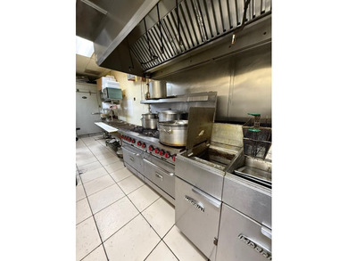 Established Caribbean Restaurant With Seller Financing Available - photo 1