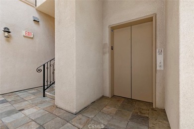 Prime location in Glendale! Beautiful and spacious TownHouse - photo 44