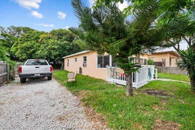Discover this charming 3-bedroom, 1-bathroom single-family - photo 2