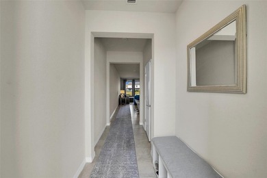 Experience luxury living in the gated community of Oak Tree! - photo 3