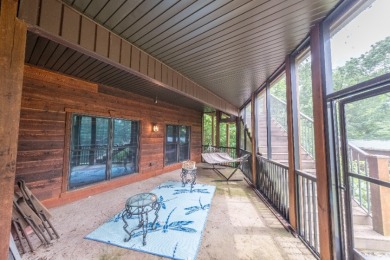 Stunning Lakefront Manor with 3 Large Bedroom Suites! - photo 43