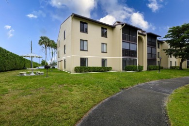 Lake Condo For Sale in Greenacres, Florida