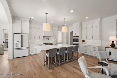 Stunning home with scenic views of 18th hole on Reunion's - photo 14
