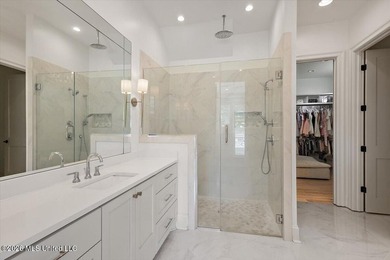Stunning home with scenic views of 18th hole on Reunion's - photo 22