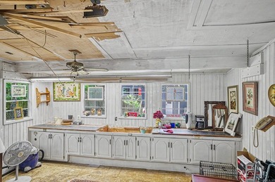 Prepare for lots of windows, expansive living areas and large - photo 31