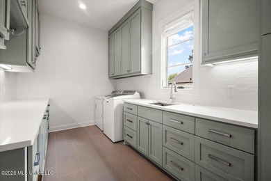 Stunning home with scenic views of 18th hole on Reunion's - photo 37