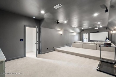 Stunning home with scenic views of 18th hole on Reunion's - photo 42