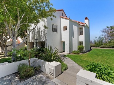 Welcome to a rare opportunity in the highly desirable Bernardo - photo 2