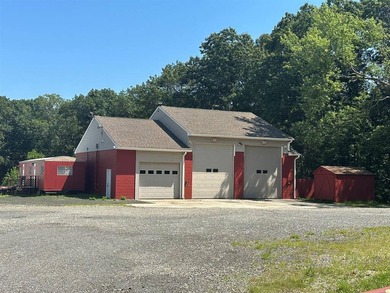 Lake Commercial For Sale in Killingly, Connecticut