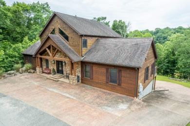 Stunning Lakefront Manor with 3 Large Bedroom Suites! - photo 45