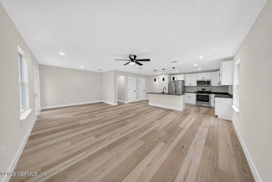Brand-new construction offering the perfect blend of modern - photo 4
