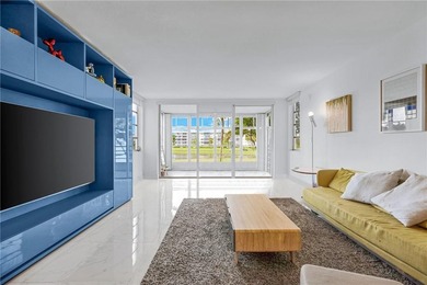 This beautiful and bright all remodeled apartment offer 3