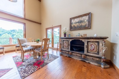 Stunning Lakefront Manor with 3 Large Bedroom Suites! - photo 7
