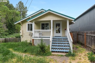 1920 Craftsman bungalow sitting directly on Pringle Creek in one - photo 2