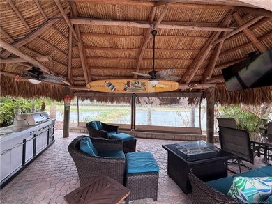 Gorgeous RV lot located in a gated, luxury Class A-only - photo 9