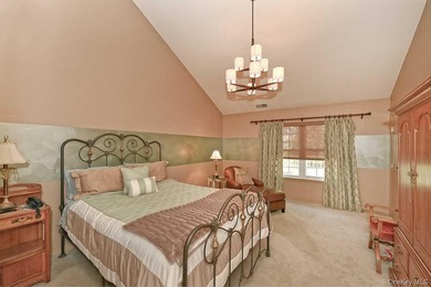 WELCOME TO THIS STUNNING AND SPACIOUS END UNIT TOWNHOUSE - photo 13