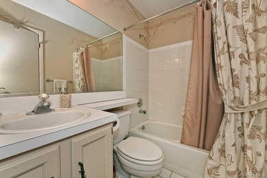 WELCOME TO THIS STUNNING AND SPACIOUS END UNIT TOWNHOUSE - photo 18