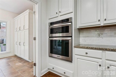 A GEM in the heart of the highly sought-after golf course - photo 20