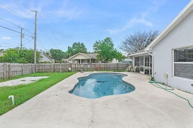 Welcome to this beautifully maintained pool home offering 1,639 - photo 26