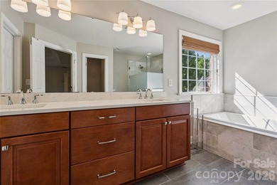A GEM in the heart of the highly sought-after golf course - photo 29