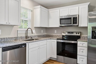 Discover the perfect blend of privacy and low-maintenance living - photo 8