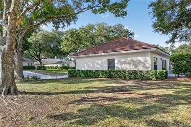 description: Beneath the shade of grand oaks, this updated 3-bed - photo 3