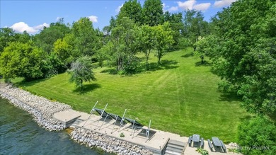 An extraordinary chance to own one of the most desirable - photo 15
