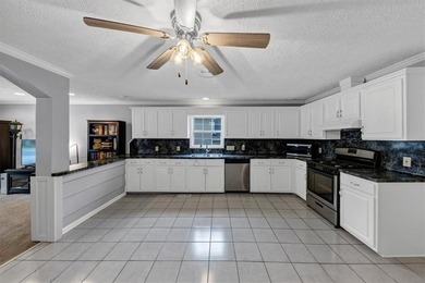Located in the heart of downtown Acworth, this unique and - photo 23