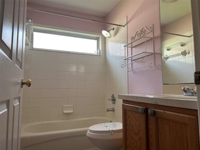 Back on the Market! The previous buyer's financing fell through - photo 33
