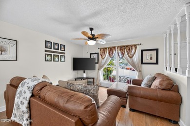 Welcome home to this beautifully maintained property featuring a - photo 4