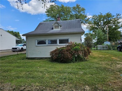 Lake Erie - Erie County Home For Sale in Sandusky Ohio