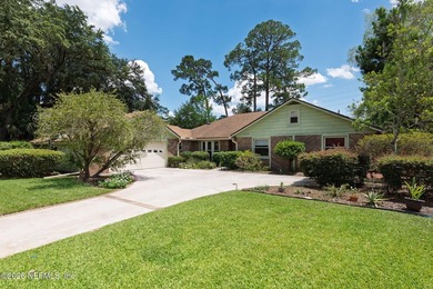 Updated brick 4-bedroom, 2.5-bathroom pool home on a cul-de-sac - photo 3