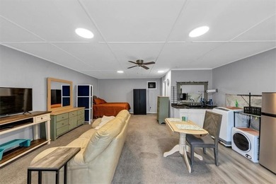 Located in the heart of downtown Acworth, this unique and - photo 45