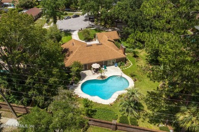 Updated brick 4-bedroom, 2.5-bathroom pool home on a cul-de-sac - photo 6