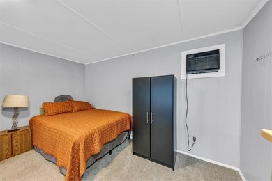 Located in the heart of downtown Acworth, this unique and - photo 50