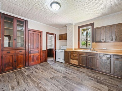Welcome to this beautifully updated 4-bedroom, 2-bath home - photo 5