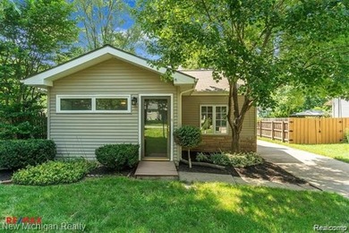 GREAT LOCATION----Well maintained and spacious ranch with - photo 1