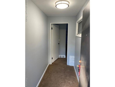 GREAT LOCATION----Well maintained and spacious ranch with - photo 6