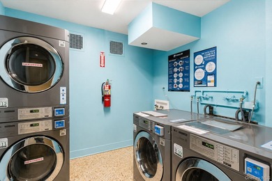 Newly renovated 1-bedroom co-op | 0.2 mi to Queens Botanical - photo 18