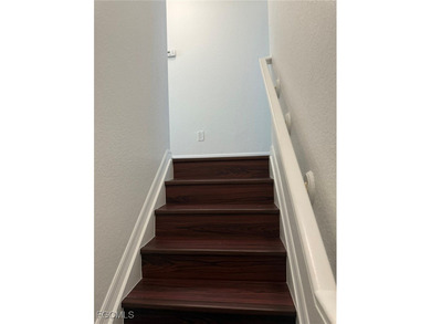 Fabulous Opportunity! Lovely, Bright, Lake View Townhouse now - photo 25