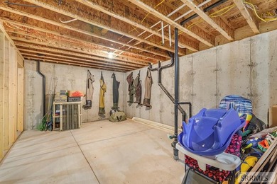 Perched on a half-acre of pristine land, this full-log retreat - photo 33