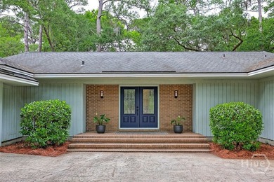 Tucked away on a quiet cul-de-sac in The Landings on Skidaway - photo 4