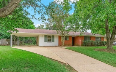 Lake Home For Sale in Shreveport, Louisiana