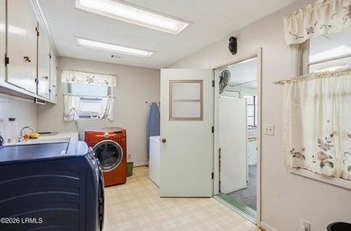NO HOA community: This single-story home is in a great biking - photo 37