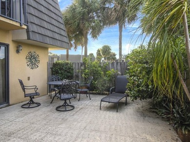Looking for an amazing Townhouse? A must see! This townhome - photo 3