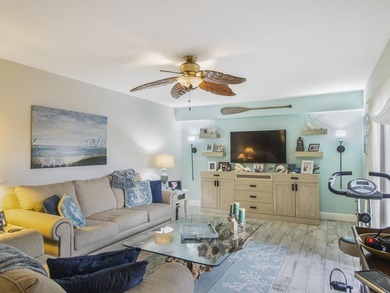 Looking for an amazing Townhouse? A must see! This townhome - photo 4