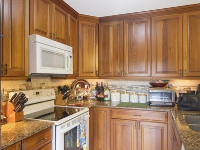 Looking for an amazing Townhouse? A must see! This townhome - photo 6