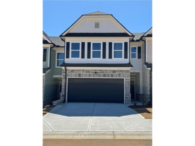 Lake Townhome/Townhouse For Sale in Hartwell, Georgia