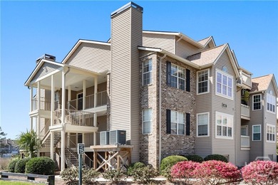 Experience effortless coastal living in this charming 1-bedroom - photo 1