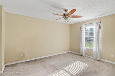 PRIME LOCATION, ENDLESS POTENTIAL! Welcome to this 2-bedroom - photo 9